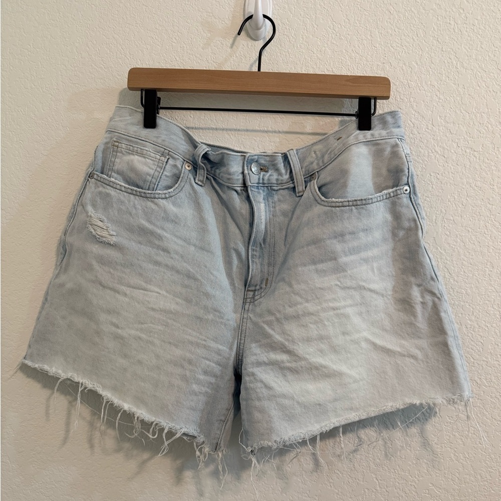 Madewell // EUC The '90s Mid-Length Jean Short in Pearlman Wash - Picture 7 of 10